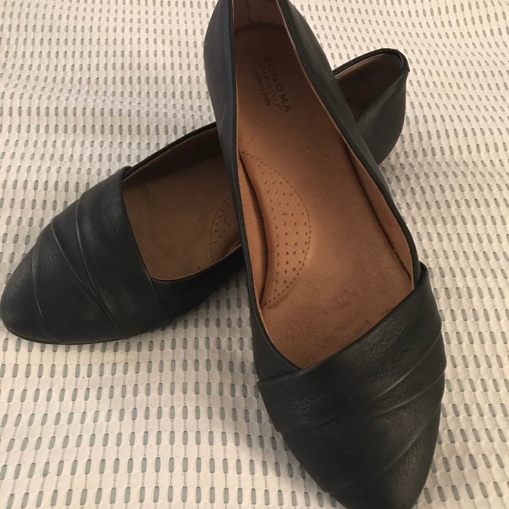 Wide Black Flats